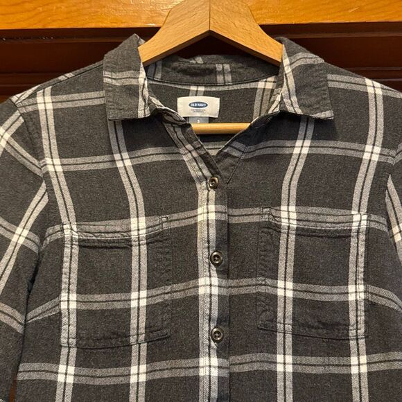 Old Navy Grey Plaid Popover Pintuck Shirt Blouse Women’s Small - Picture 2 of 7